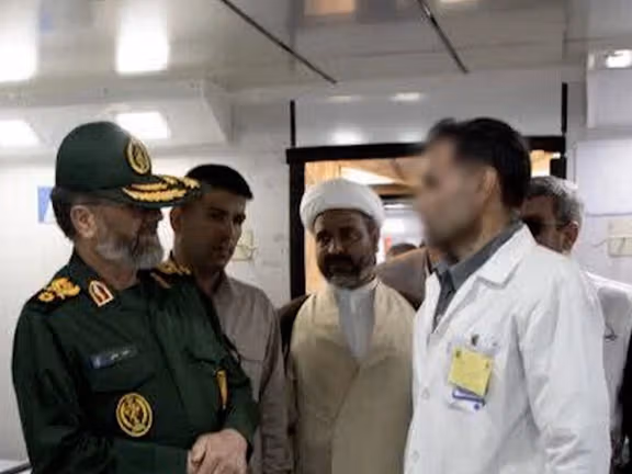 تشدید احتمال حمله نظامی؛ فرماندهان سپاه جلساتشان را در بیمارستانها برگزار میکنند