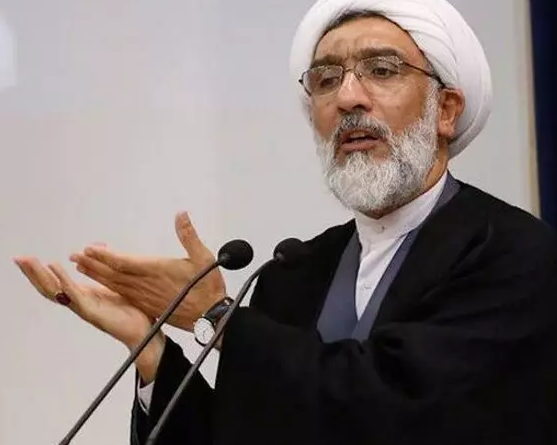 مصطفی پورمحمدی: ترامپ نمیگذارد آمریکاییها بیایند پیشرفتهای ما را ببینند