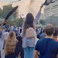المارد خرج من القمقم.. وفاة مهسا أميني منحت الإيرانيات حياة جديدة