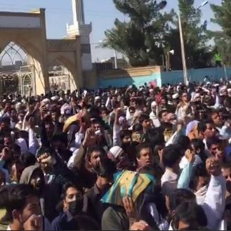 تظاهرات اعتراضی با شعار «مرگ بر خامنهای» در زاهدان؛ دستکم ۵۷ معترض بازداشت شدند