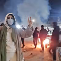 ادای احترام شهروندان به کاربرانی که پس از ۱۸ دی آنلاین نشدند
