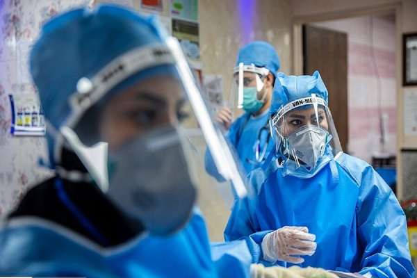 "منظمة نظام التمريض" الإيرانية: الهجرة السنوية للممرضين الإيرانيين "تضاعفت" والعدد يتزايد