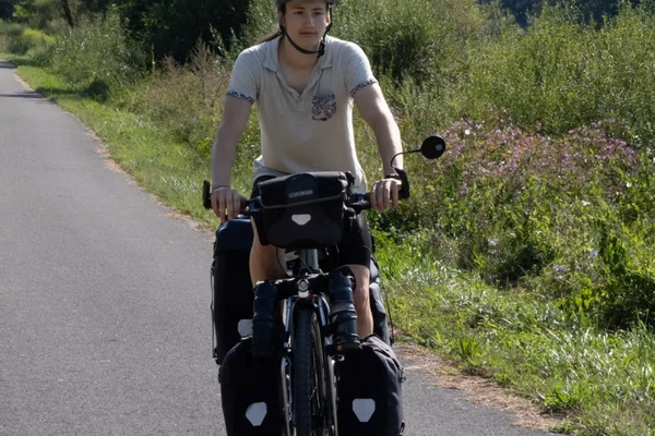 فرنسا: الإفراج عن السائح الشاب مونترلوس وإعادته إلى البلاد