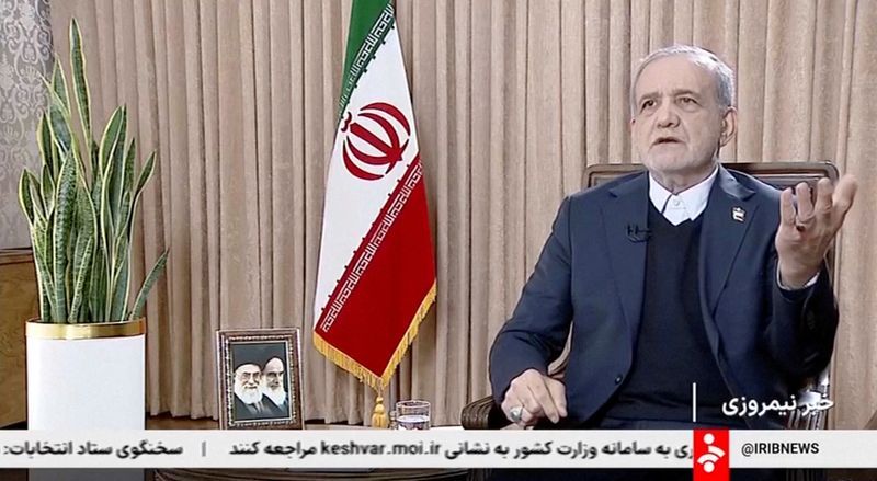 الرئيس الإيراني: الاحتجاجات تجاوزت المطالب الاجتماعية وخططت لتمزيق وحدة البلاد