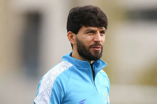 ثبت قرارداد ماشاریپوف با استقلال بدون استعلام سازمان لیگ از فدراسیون فوتبال و فیفا