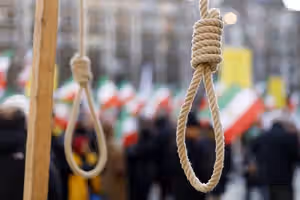 Iran hangs two more political prisoners as execution wave widens