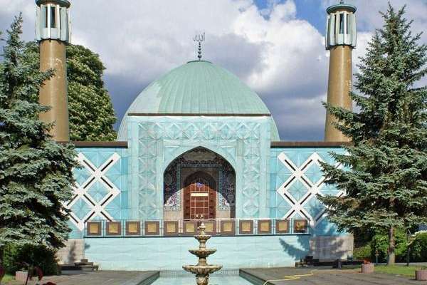 زعيم حزب الخضر الألماني لـ"إيران إنترناشيونال": يجب إغلاق "وكر التجسس" الإيراني في هامبورغ