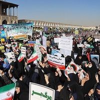 في ذكرى اقتحام السفارة الأميركية.. مسيرات إيرانية تخلط الرمزية الثورية بالتحدي النووي