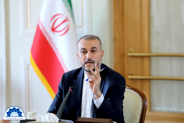 وزير الخارجية الإيراني: عدد الإيرانيين مزدوجي الجنسية المعتقلين لا يصل إلى أصابع اليدين