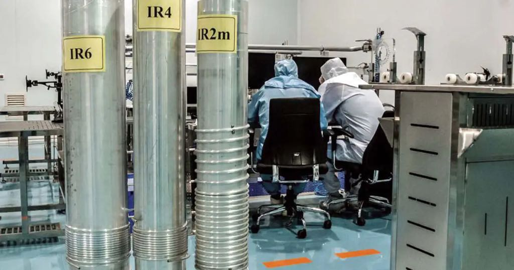 "الغارديان": قلق غربي من "تنامي" التيار المتطرف في إيران وتطور برنامج طهران النووي