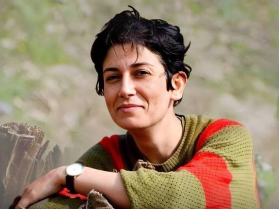 مهناز طراح، زندانی سیاسی: پخشان عزیزی نماد ایستادگی در برابر جور جباران است