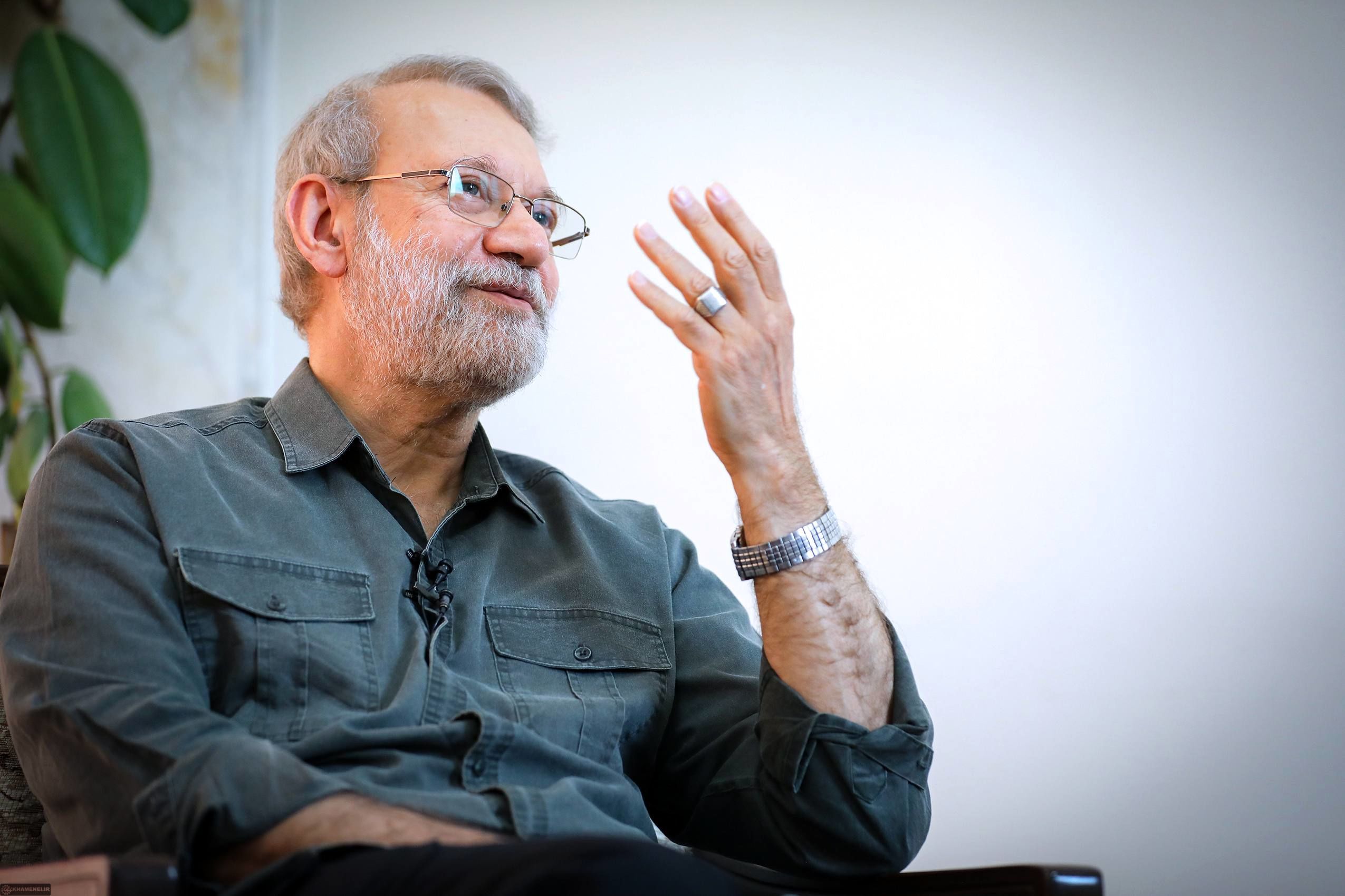 علی لاریجانی: نشست شرم‌الشیخ سطح پایین بود، جای ایران انقلابی نبود