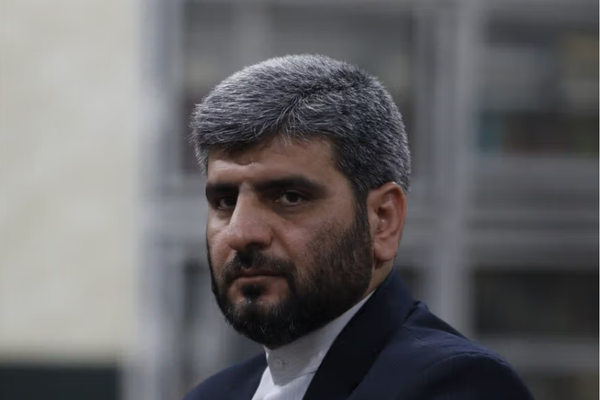 برلماني إيراني: مضيق هرمز لن يعود أبداً إلى وضعه السابق