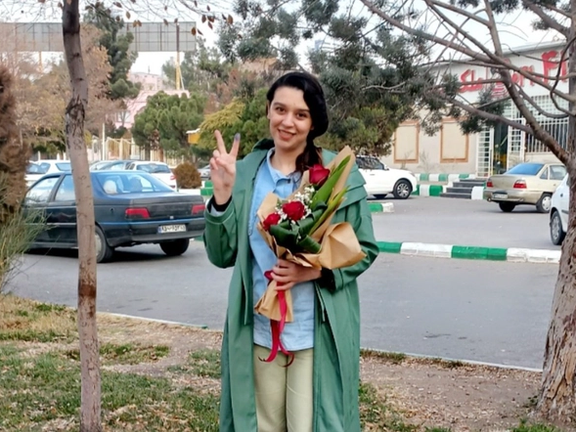 آرمیتا پاویر، فعال دانشجویی و زندانی سیاسی، پس از تحمل ۱۵ ماه حبس از زندان تبریز آزاد شد