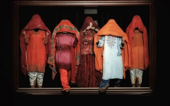 وزارت ارشاد عوامل یک نمایش سنتی را به دلیل انتشار ویدیوی تکخوانی بازیگر زن احضار کرد