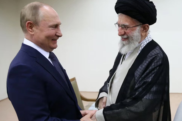 مكتب الرئاسة الإيرانية:إذا وقفت روسيا والصين إلى جانبنا فسنتجاوز هذه الأزمة