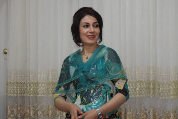 مطالبات بإلغاء حكم الإعدام ضد ناشطة إيرانية.. بعد القبض عليها لدعمها اللاجئين السوريين