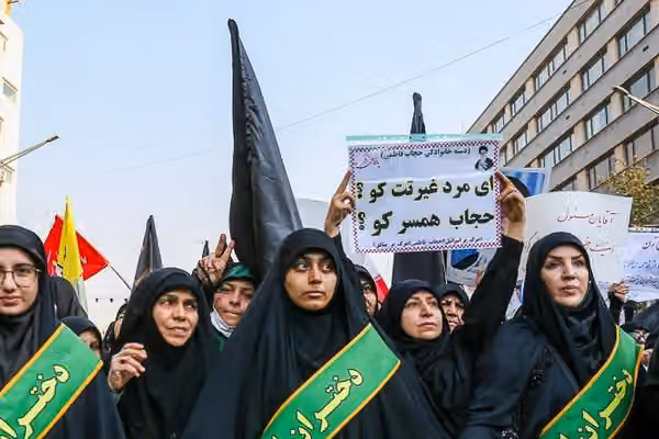 امام جمعه بجنورد: قانون باید برای پاک کردن جامعه از «آلودگیها» با بیحجابی برخورد کند