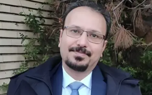 احمدرضا حائری، زندانی سیاسی، درباره پرونده خود: تا کی این شوخی بیمزه را ادامه میدهید؟