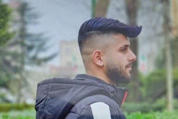 پیکر مانی استوار را به دلیل ناتوانی خانواده در پرداخت پول یک ماه گروگان گرفتند
