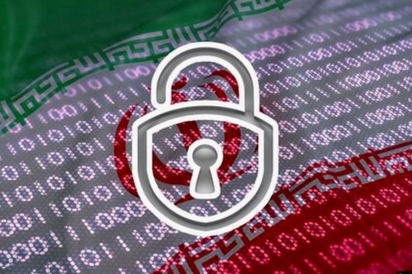 وزير الاتصالات الإيراني السابق: النظام "شرطي" يراقب المواطنين و"الحجب" الحل الوحيد لديه