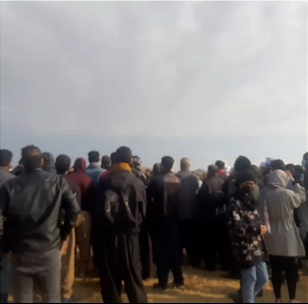 تداوم خیزش انقلابی در روز پنج‌شنبه؛ اعتصاب کسبه در مهاباد، اعتراض مردمی در مریوان