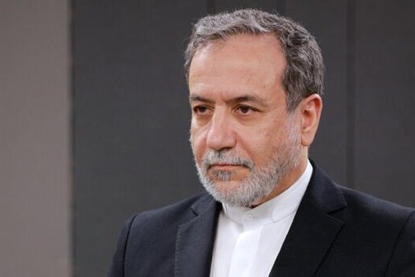 وزير الخارجية الإيراني: نؤيد الحفاظ على وحدة الأراضي السورية وعدم التدخل بشؤونها الداخلية