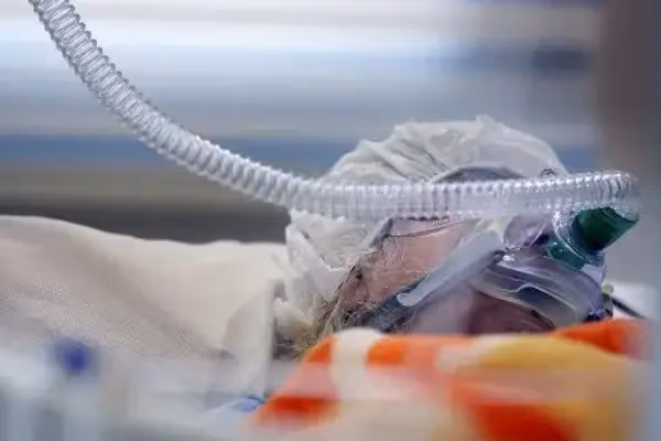 ارتفاع عدد ضحايا المشروبات الكحولية المغشوشة في محافظة مازندران الإيرانية إلى 25 شخصاً