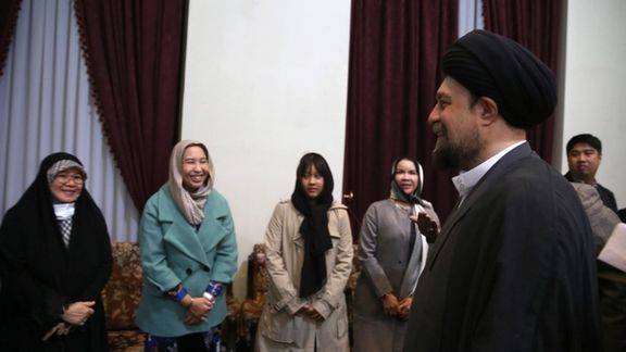 سایت جماران: اساتید و دانشجویان تایلندی با حسن خمینی دیدار کردند