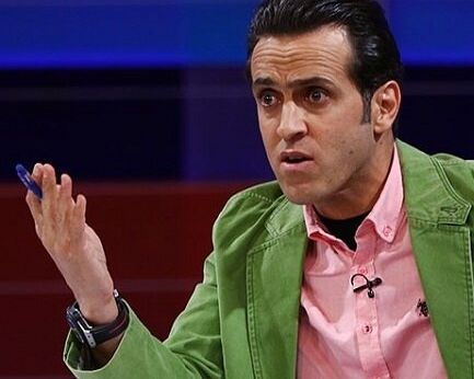 واکنش علی کریمی، فوتبالیست، به طرح محدودسازی فضای مجازی: واکسن و آب و برق صیانت نمیخواهد؟