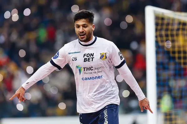 یک سایت روسی خبر داد؛ پارما ایتالیا و سه تیم از سوپرلیگ ترکیه به دنبال جذب محمد محبی