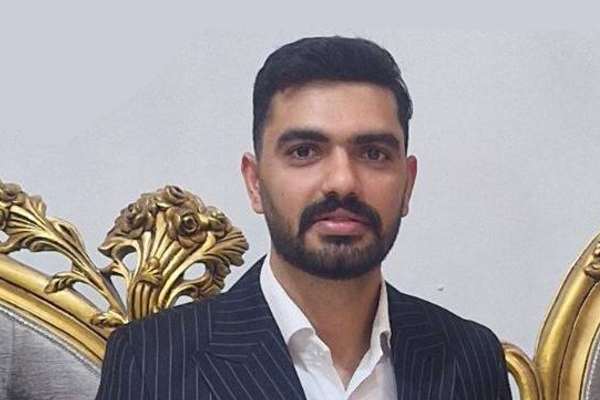 حسین رضایی با شلیک گلوله جنگی به سر، در آغوش برادرش جان باخت