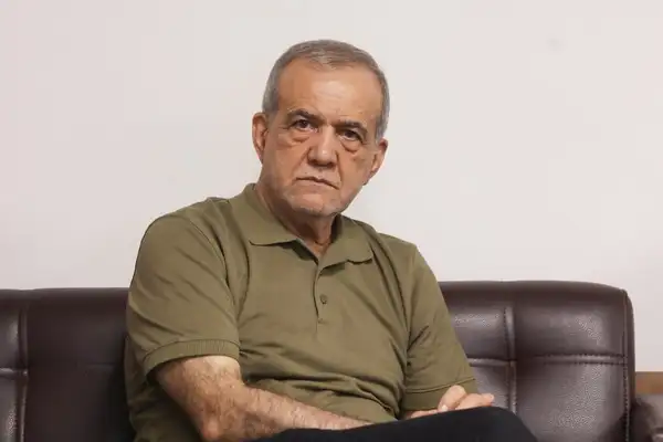 احتمال استعفای پزشکیان؛ نشانهای از تشدید شکاف در ساختار قدرت جمهوری اسلامی