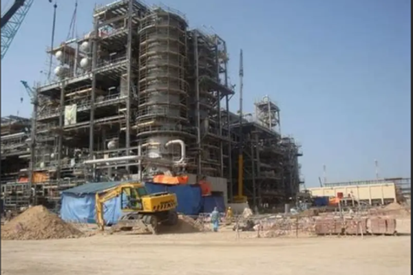 مسؤول إيراني: استهداف شركات "فجر 1 و2" و"رجال" و"أمير كبير" في معشور بخوزستان