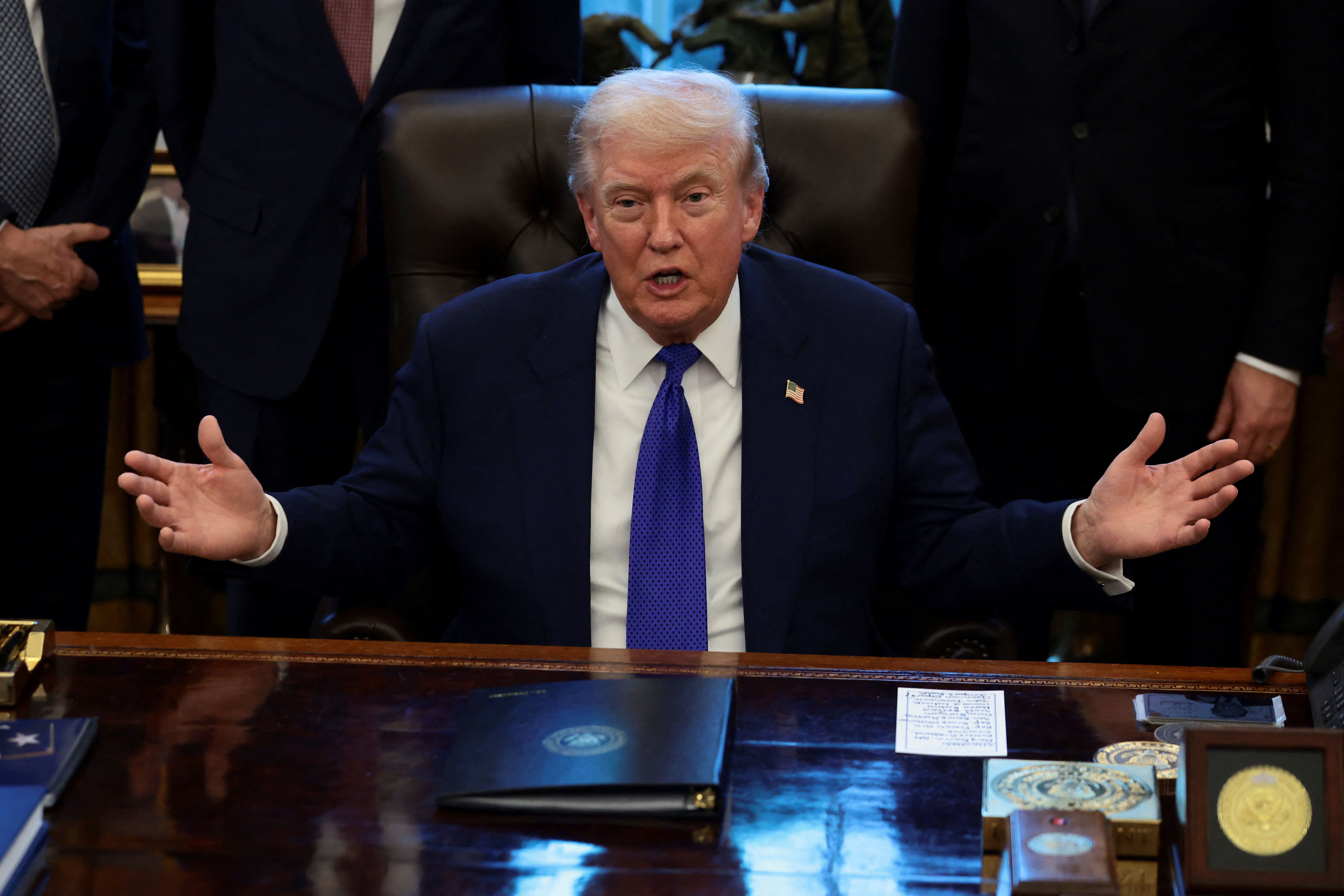 Trump pairs deal talk with war threats ahead of Iran negotiations