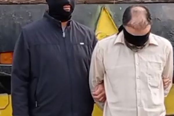 إعدام علني لسجين في إيران.. ومنظمات حقوقية: عمل همجي يجب إدانته بأشد لهجة