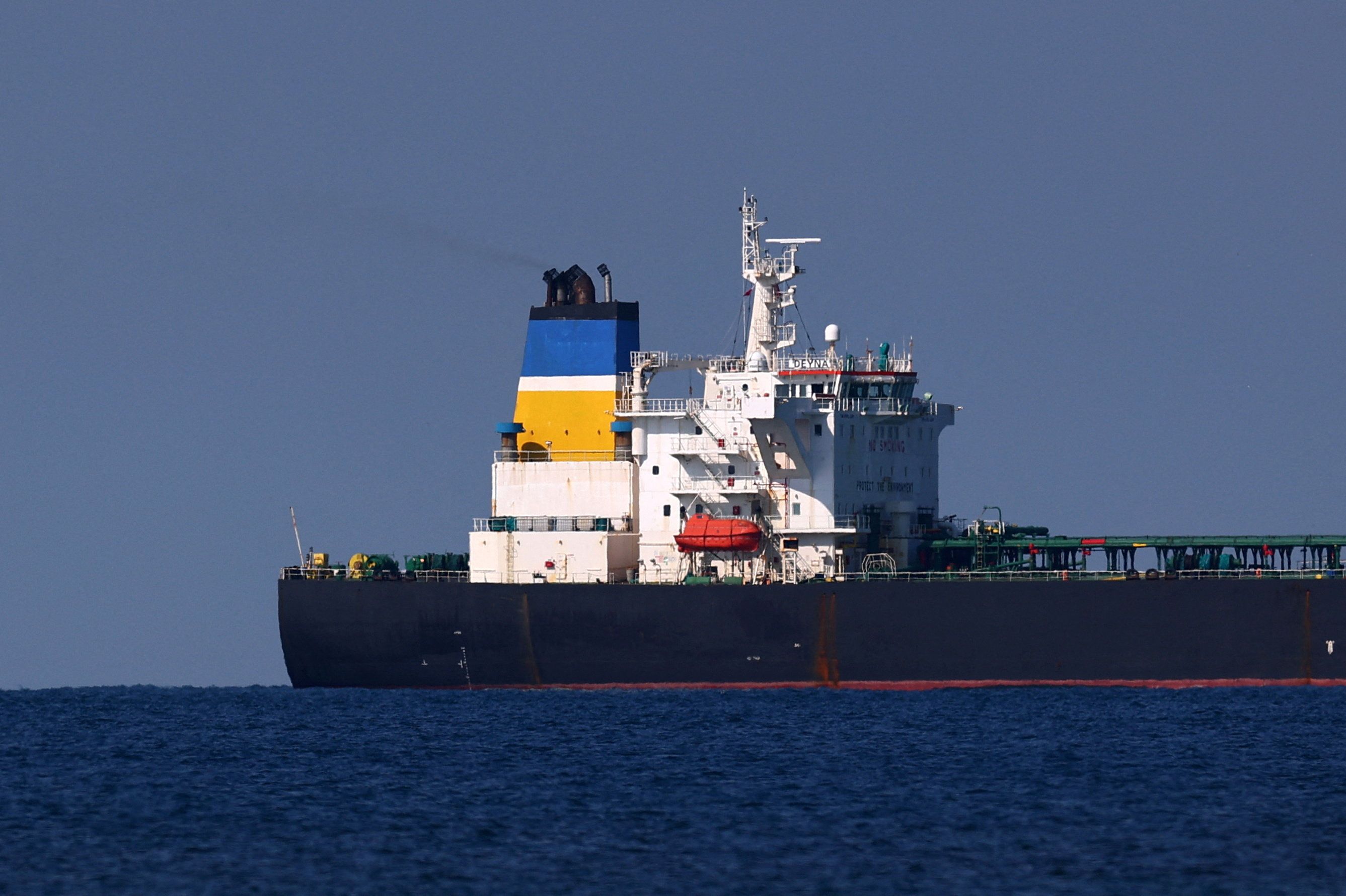 دولت ترامپ دوباره اجازه خرید نفت روسیه در دریا را صادر کرد