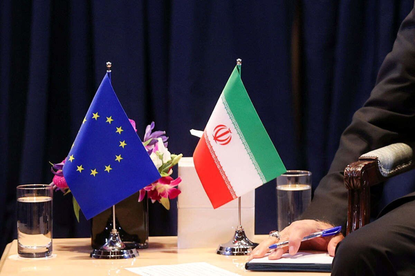 "آلية الزناد".. عقوبات كبرى تلوح في الأفق تهدد بعزل إيران عالميًا