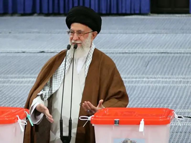 ناشط سياسي إيراني يصف الانتخابات الأخيرة بـ"الفشل التاريخي" للمرشد خامنئي