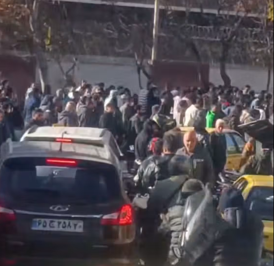 روزنامه زیر نظر خامنه‌ای: هدف اعتراضات ملتهب‌سازی فضای اجتماعی است