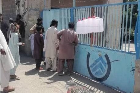 ساکنان منطقه اسلامآباد خاش در اعتراض به قطع ۹ روزه آب لولهکشی تجمع کردند