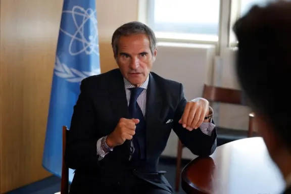 غروسي يحذّر: على إيران تحسين تعاونها مع الوكالة الذرية لتفادي تصعيد التوتر مع الغرب