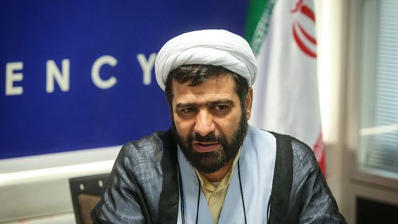 مدرس في الحوزة الإيرانية:المهدي هو الحل وليس الذكاء الاصطناعي