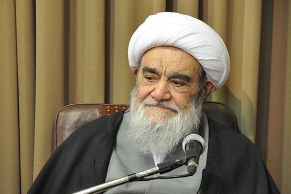 یک مرجع تقلید خطاب به رئیسی: در ۱۰۰ سال اخیر، اقتصاد کشور به اندازه دولت کنونی ضعیف نبوده