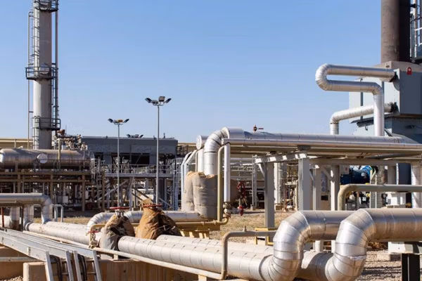 رویترز: نیروهای کرد عراق به پهپاد نزدیک میدان گازی کورمور شلیک کردند