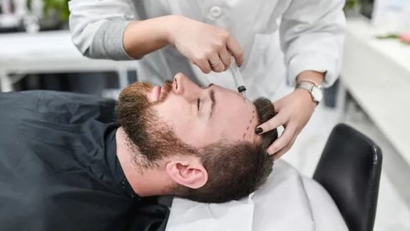 چگونه یک تزریق ساده میتواند به درمان طاسی کمک کند؟