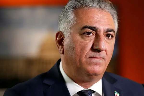 ولي عهد إيران السابق لـ"شبيغل": نريد ثورة.. والإيرانيون سيحددون شكل النظام المقبل