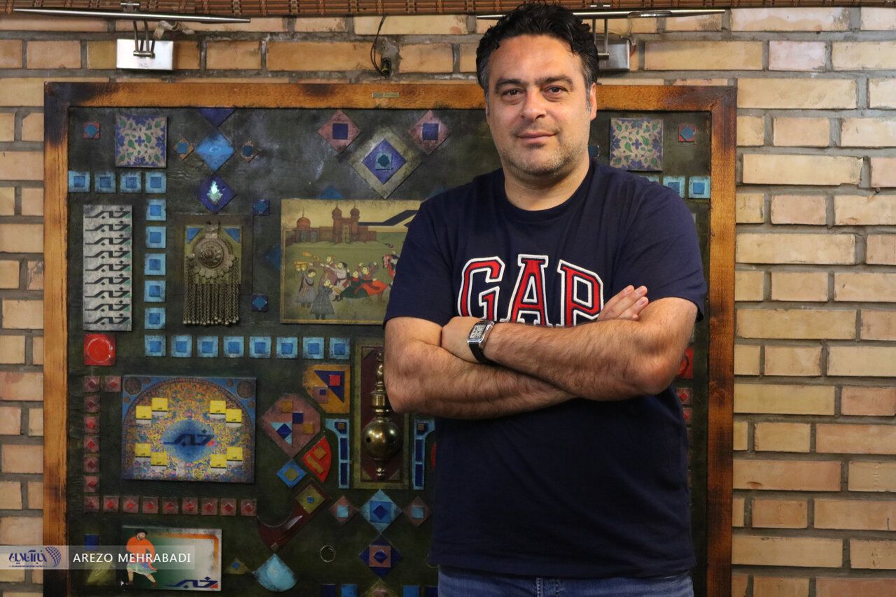 آتیلا حجازی درباره اعتراضات سراسری: این اغتشاش نیست، مردم یک زندگی معمولی را فریاد می‌زنند