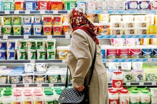 روزنامه کیهان با اشاره به گرانیها: آمریکا اگر حتی بخواهد توان حل مسائل ایران را ندارد