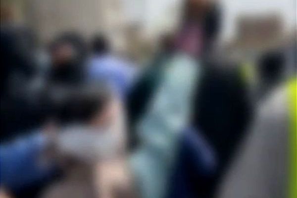 مظاهرات في بلوشستان إيران.. وقوات النظام تدمر أكشاك 300 بائع جنوب شرقي البلاد